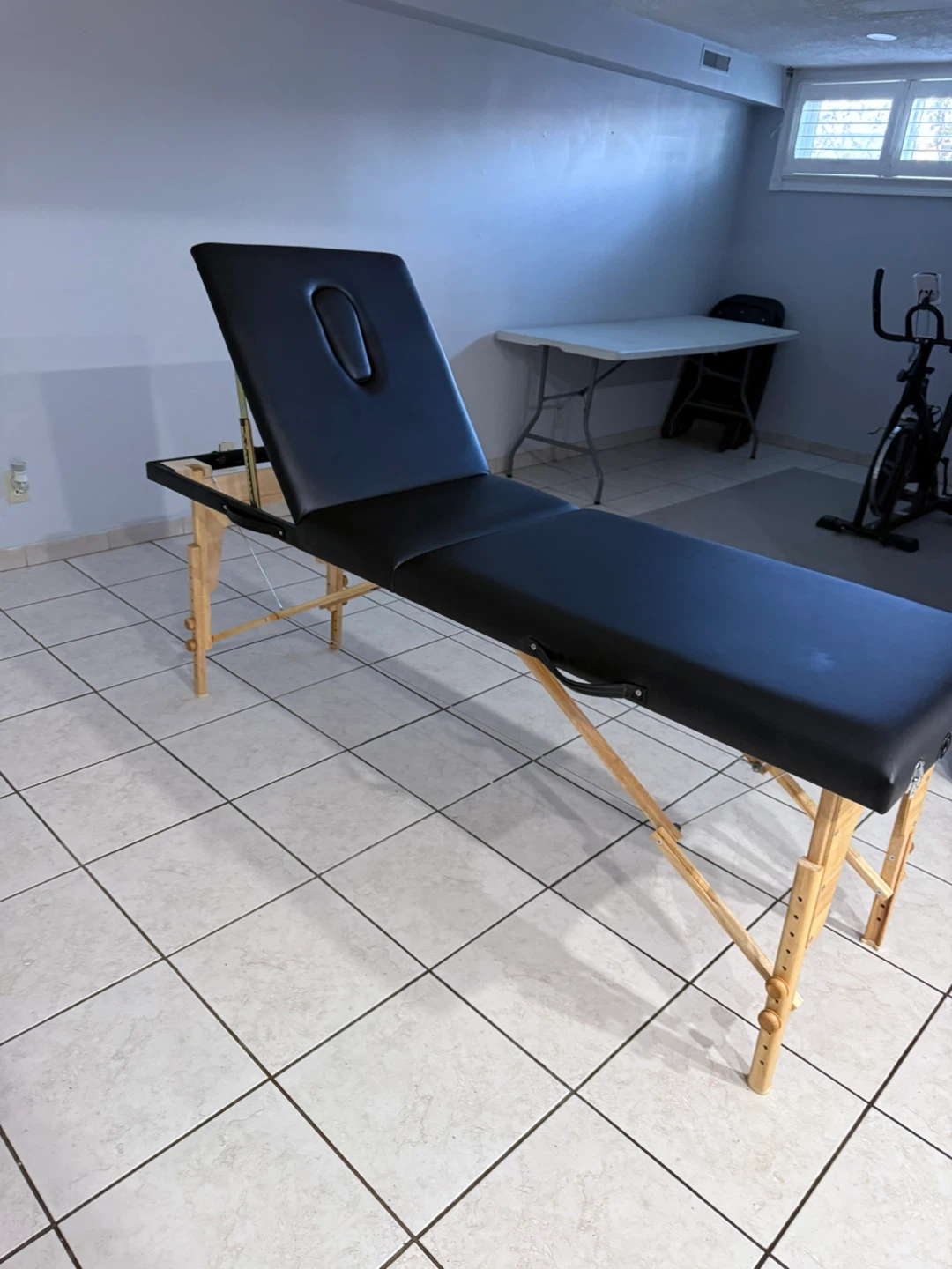 Greenlite Portable Massage/ lash bed - photo 3