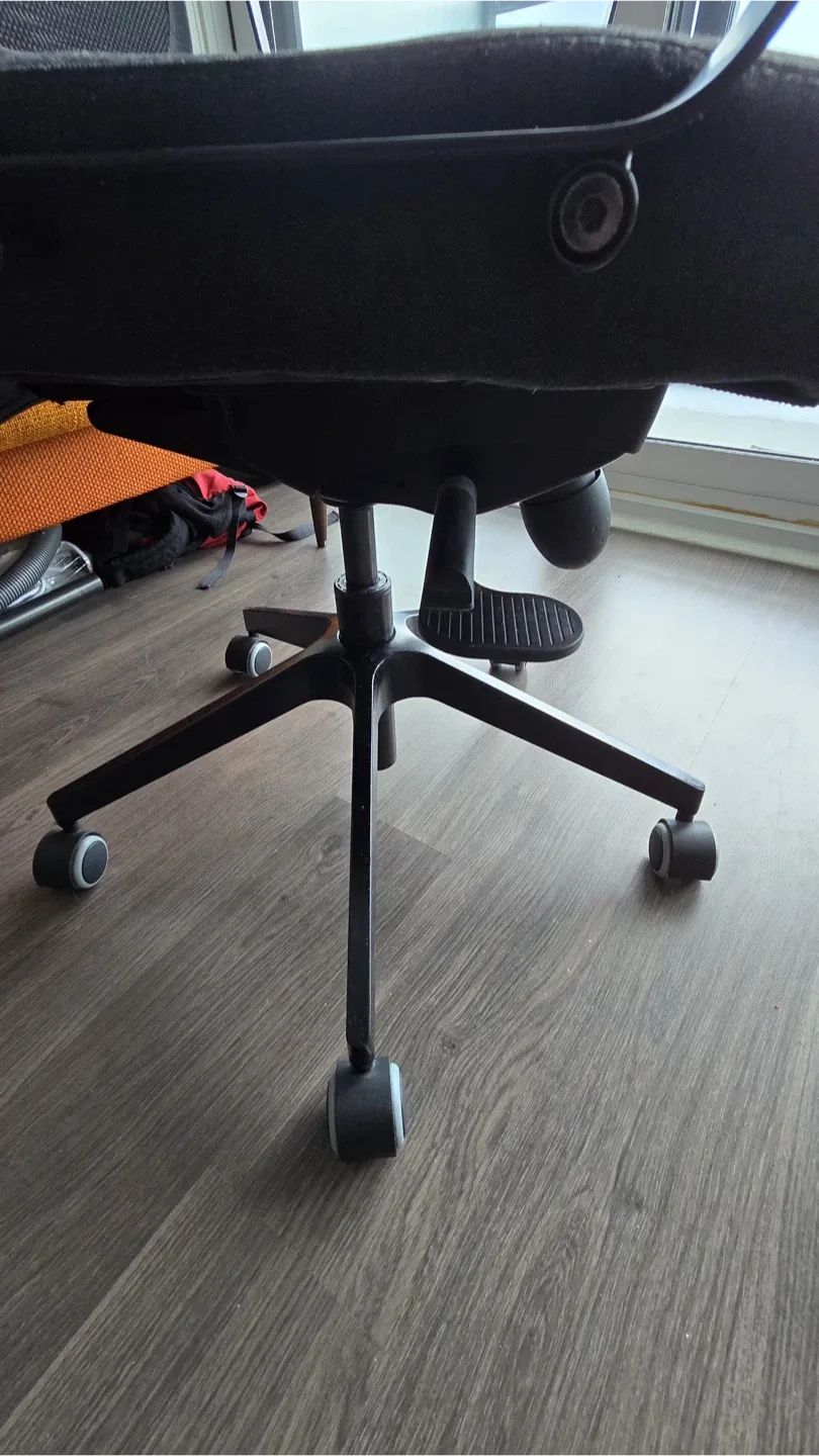 IKEA Markus Office Chair - Black image indicator(7)