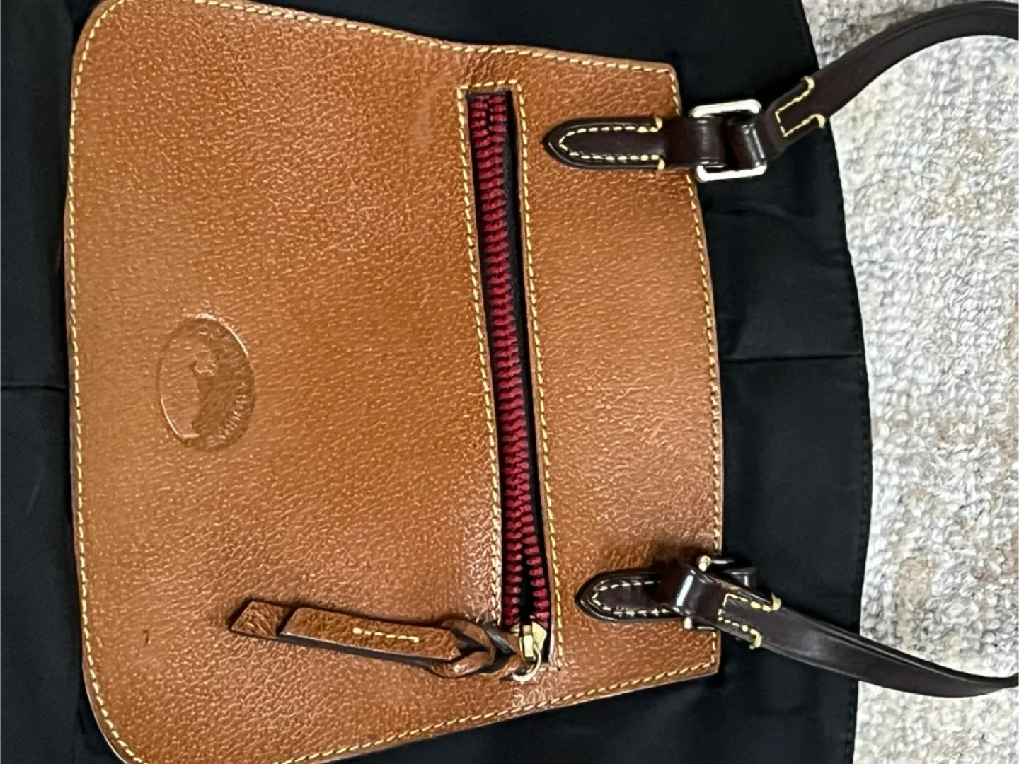 Dooney and Bourke  handbag image indicator(6)