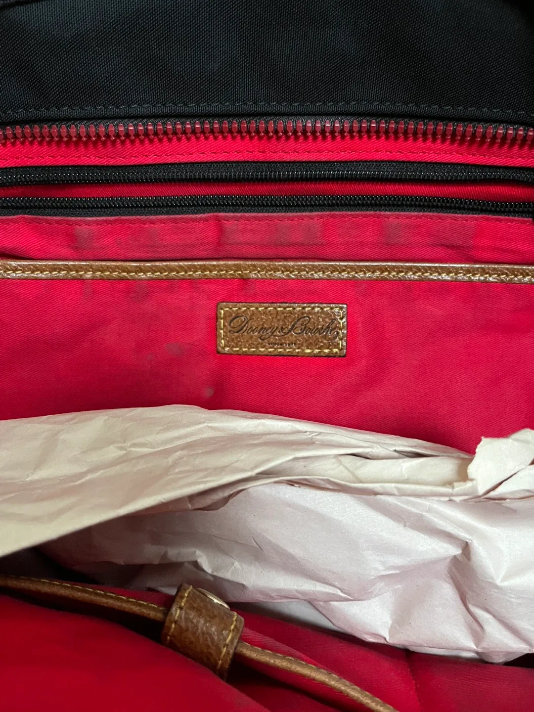 Dooney and Bourke  handbag image indicator(4)