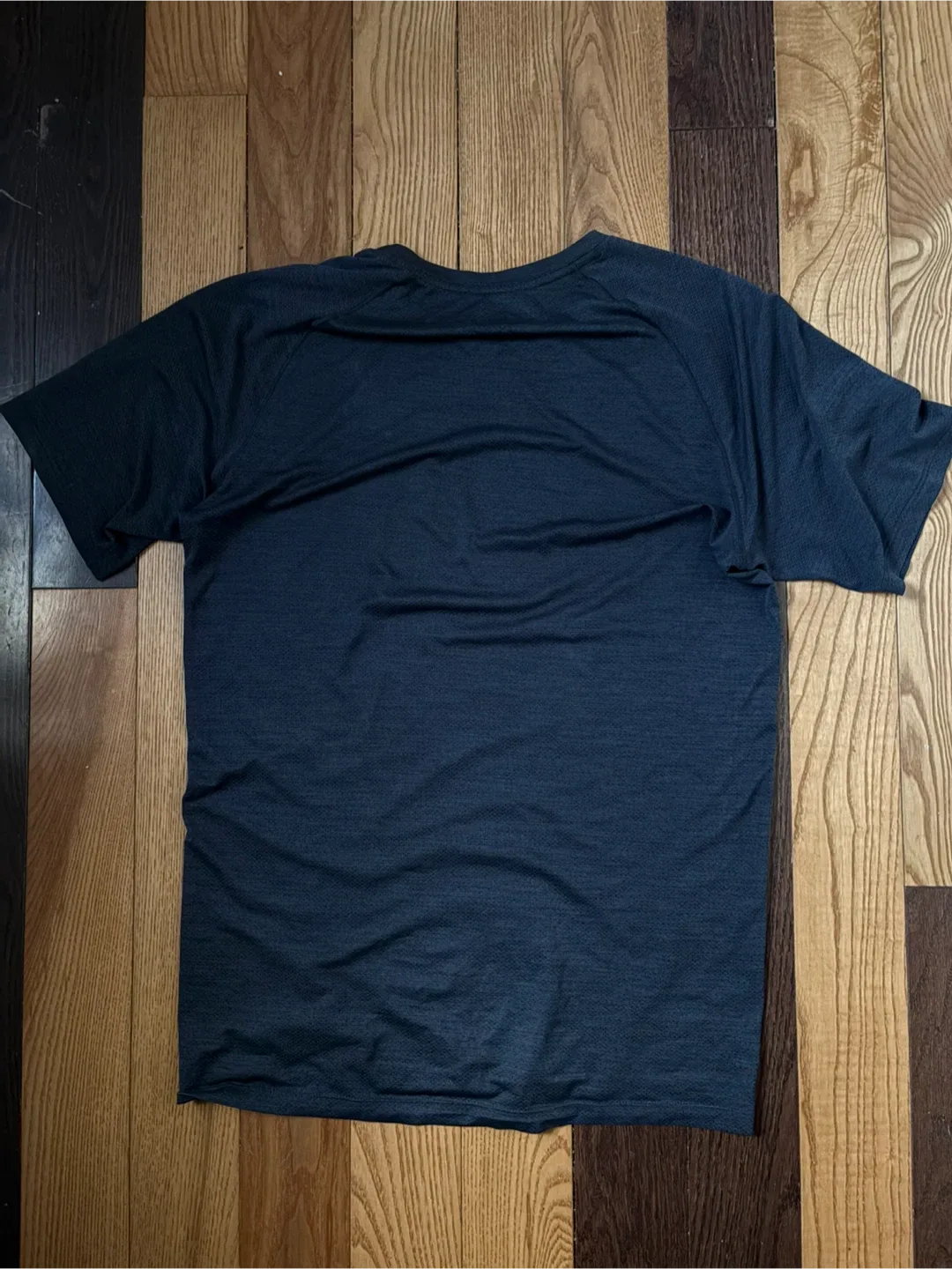 Mountain Equipment Company (MEC) T-Shirt - Size S image indicator(4)