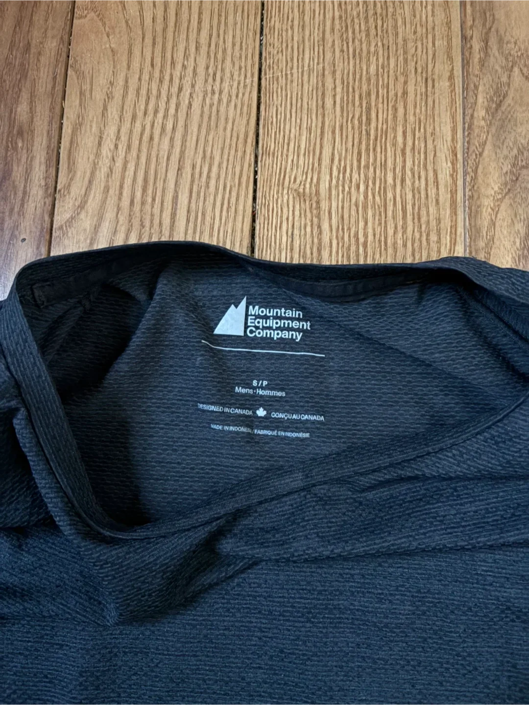 Mountain Equipment Company (MEC) T-Shirt - Size S image indicator(3)