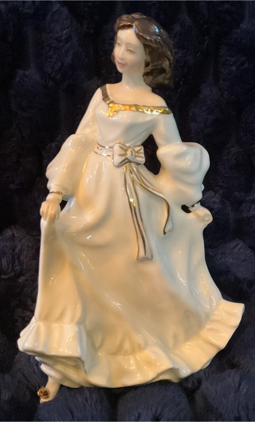 Royal Doulton Free Spirit HN 3728 Figurine image indicator(2)