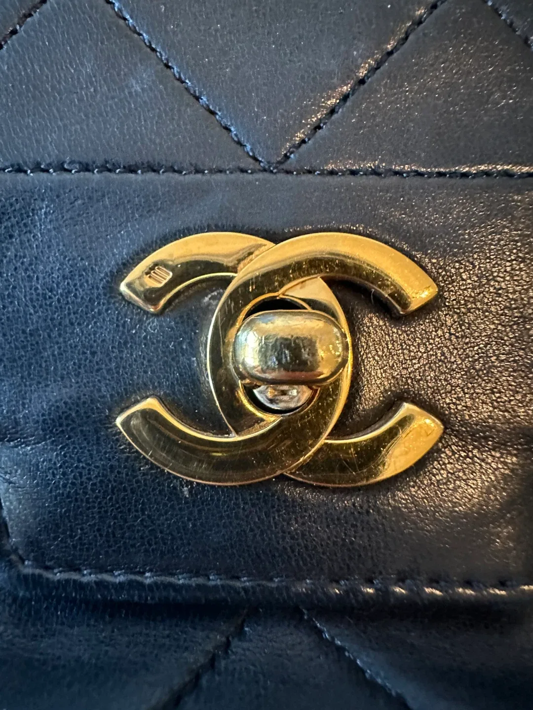 Chanel Black Leather Shoulder Bag image indicator(9)