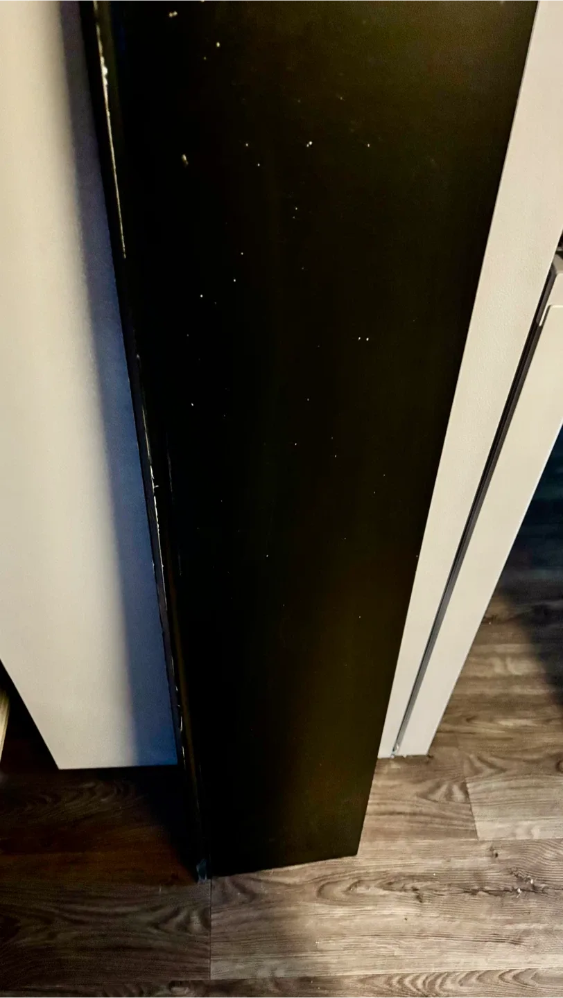 Black Shelf 48” image indicator(2)