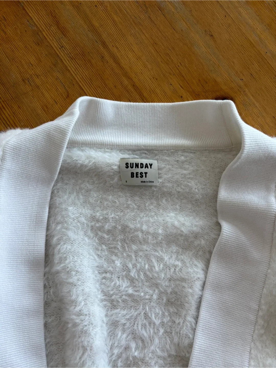 Aritzia Sunday Best White fluffy Cardigan - Size S image indicator(2)