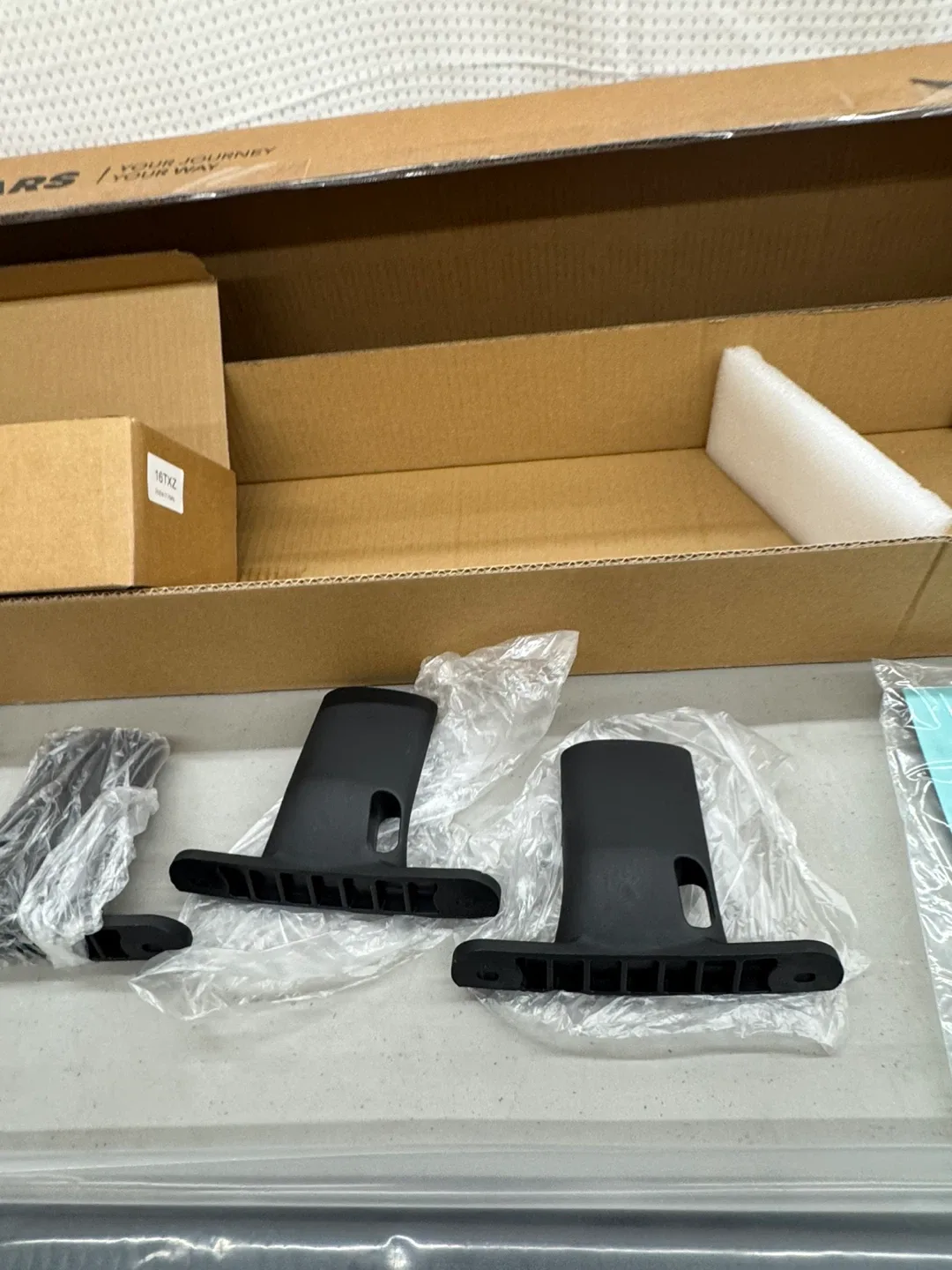 Roof Rack CrossBars Ford Explorer image indicator(7)