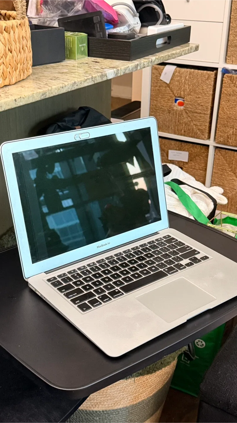 MacBook Air, 13”, 2017