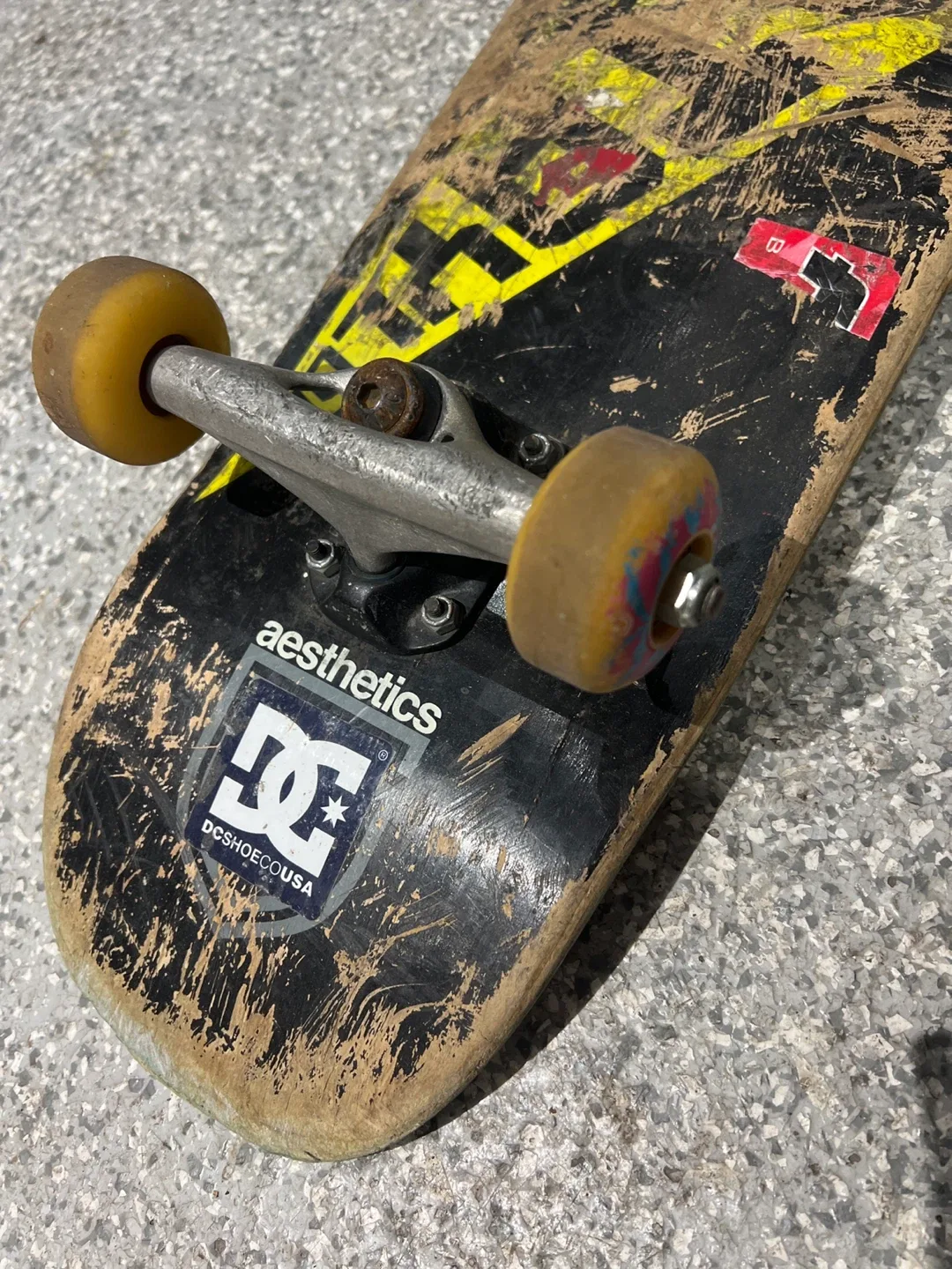 DC Shoes Skateboard - Aesthetics image indicator(4)