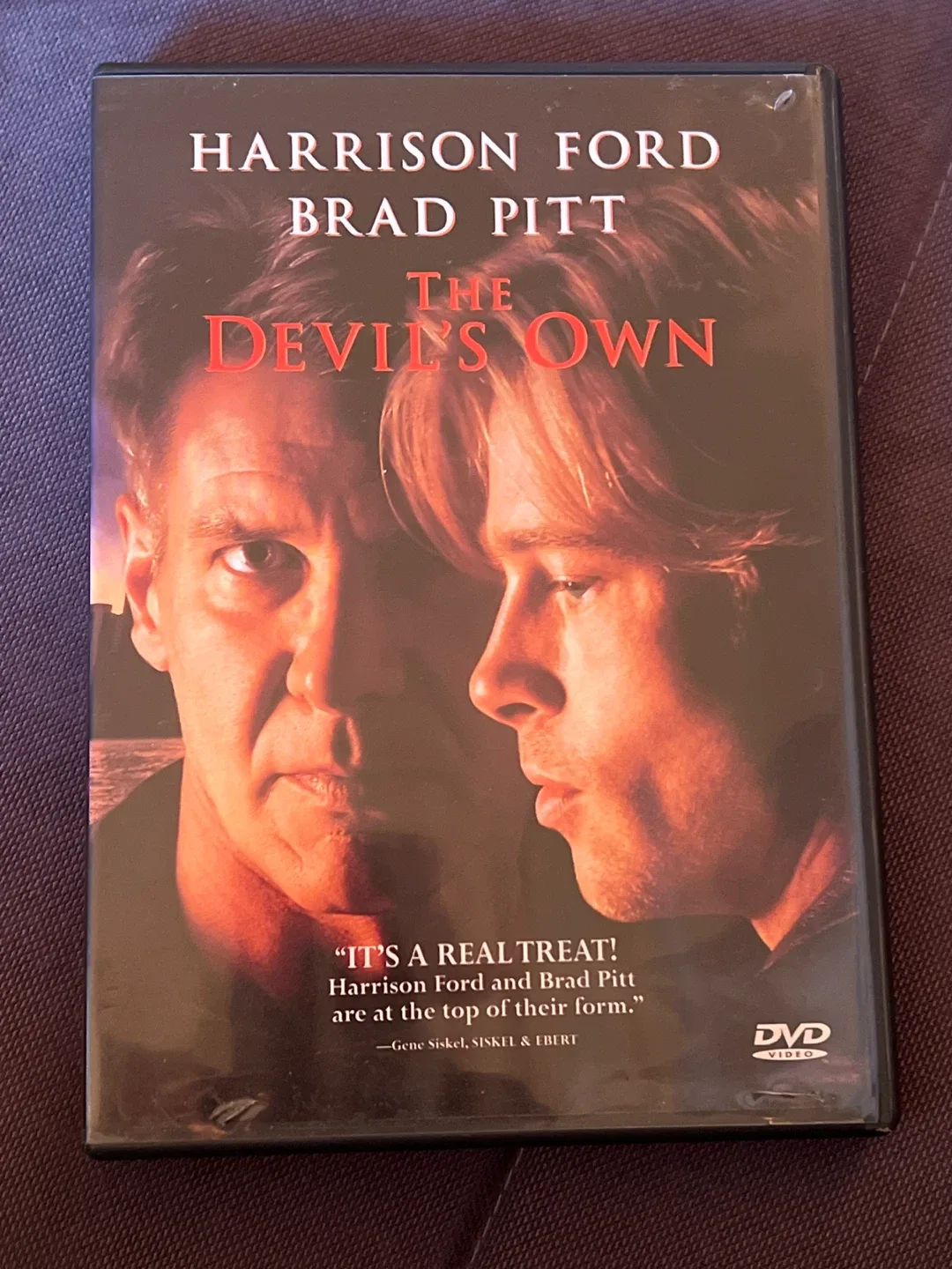 The Devil's Own DVD starring Harrison Ford & Brad Pitt