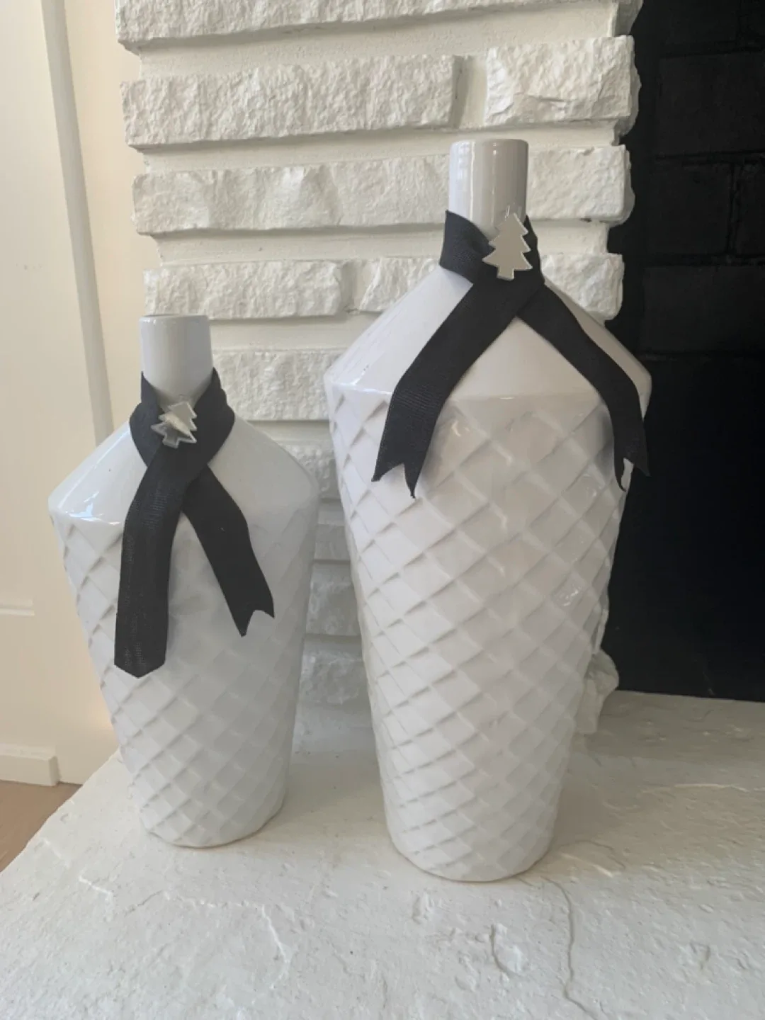 Modern White Decorative Vases - Set of 2