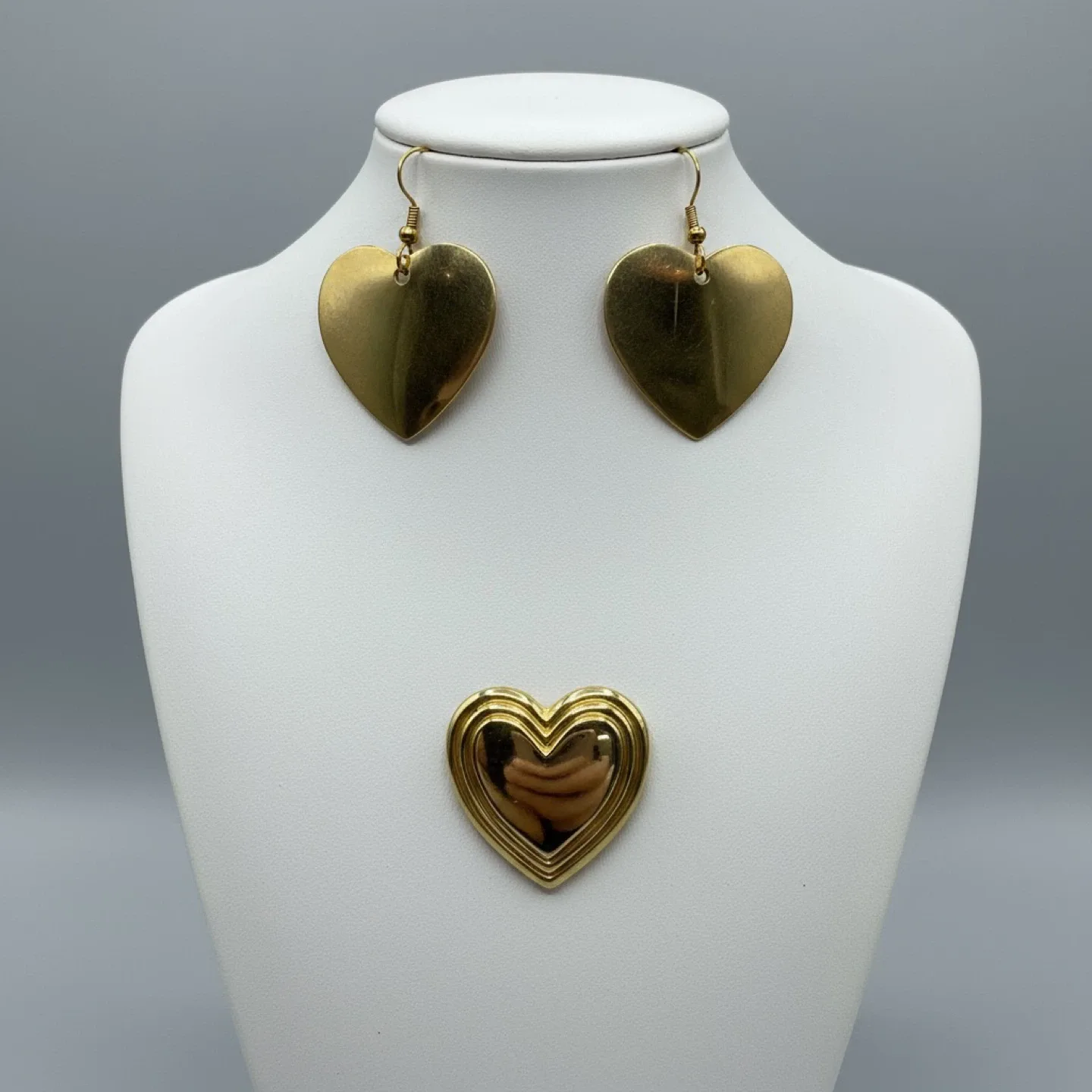 Assorted Costume Jewellery image indicator(5)