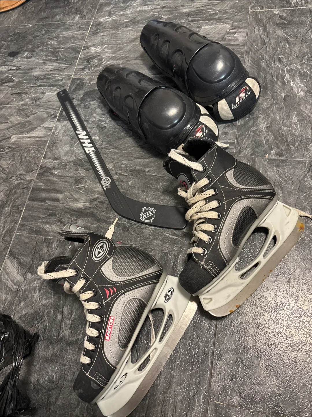 Easton Youth Hockey Skates - Size Y12.5