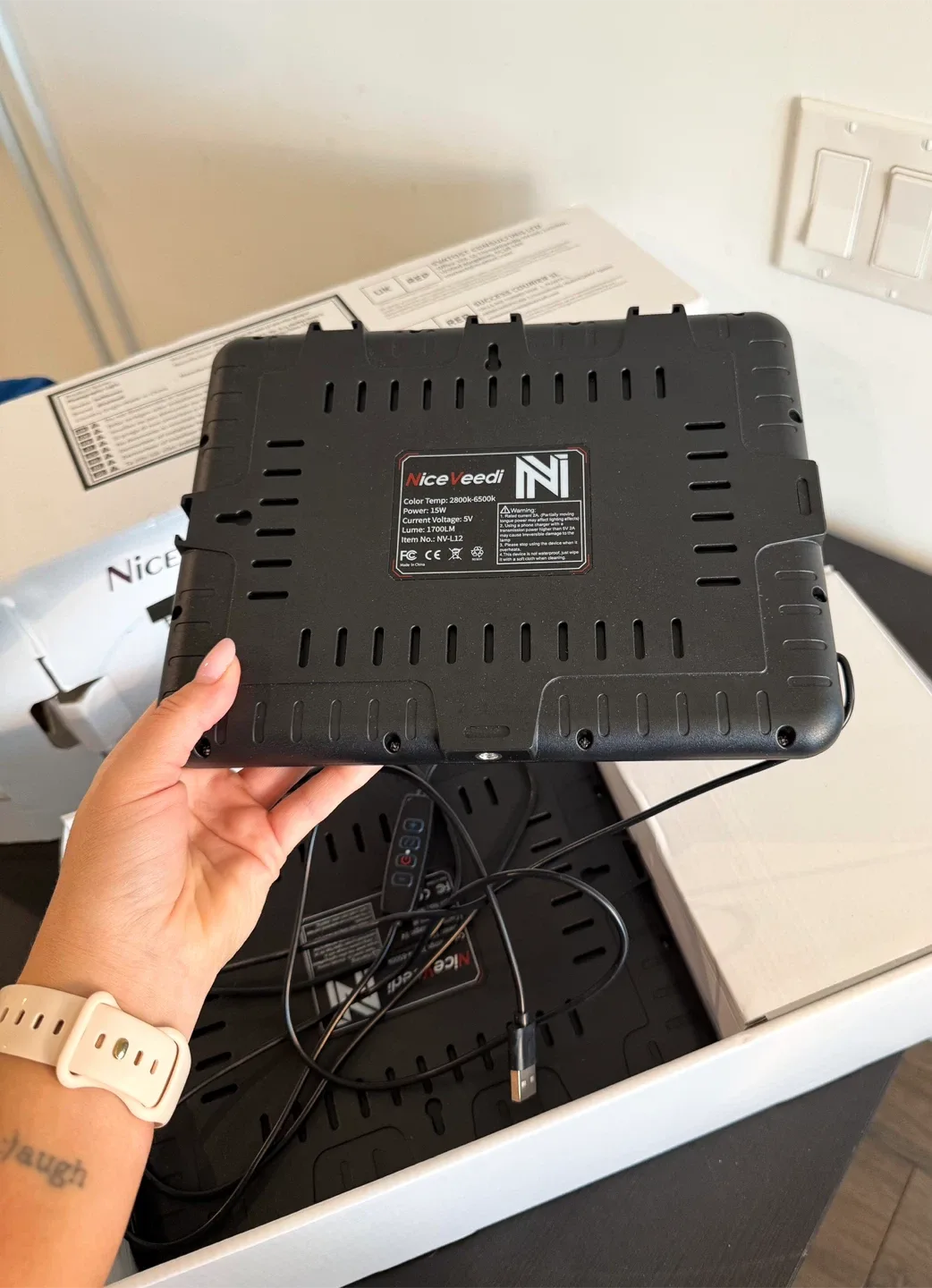 NiceVeedi Video Light Kit, Adjustable Brightness image indicator(9)