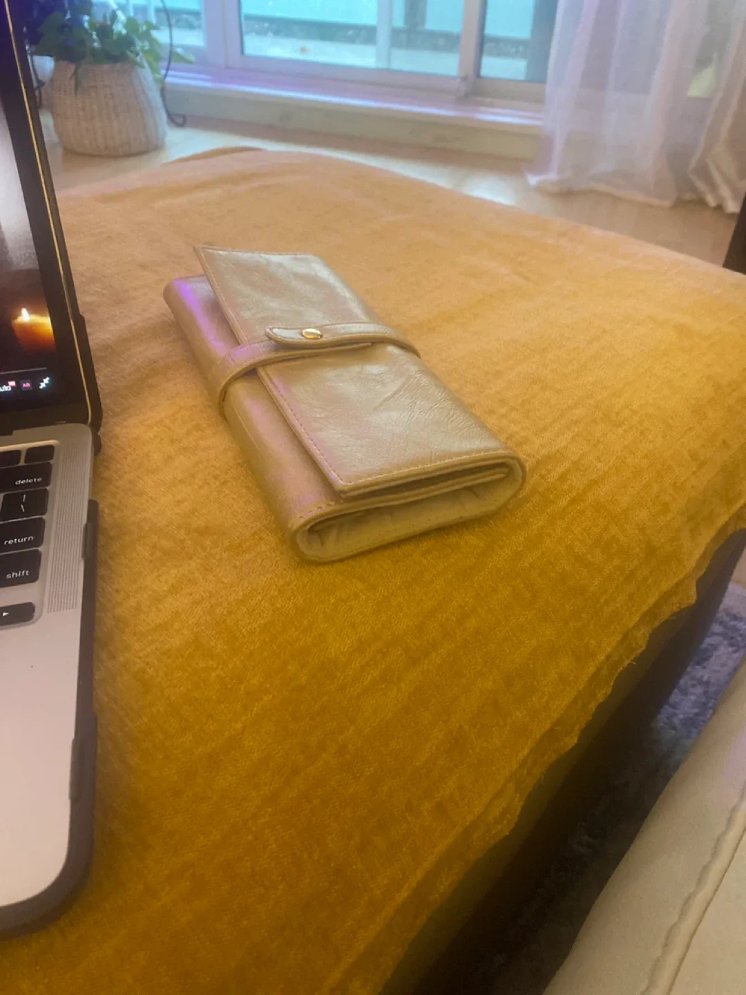 #Cleanout - Gold Jewelry Roll Travel Case image indicator(6)