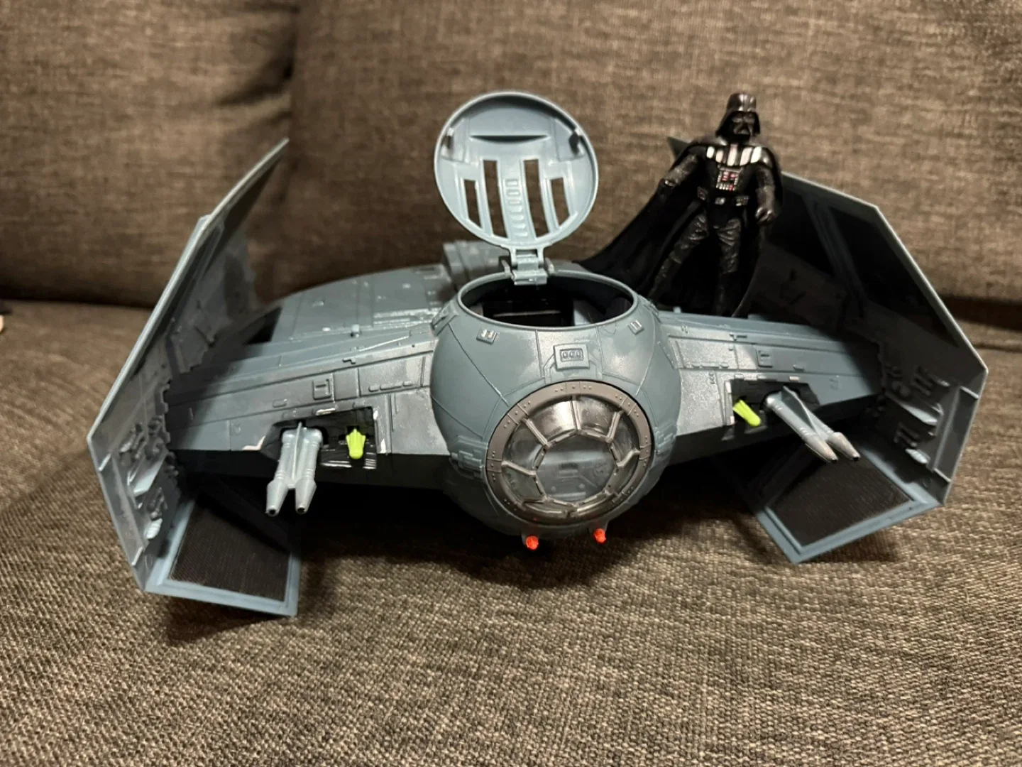 Star Wars Darth Vader Tie Fighter Toy image indicator(4)