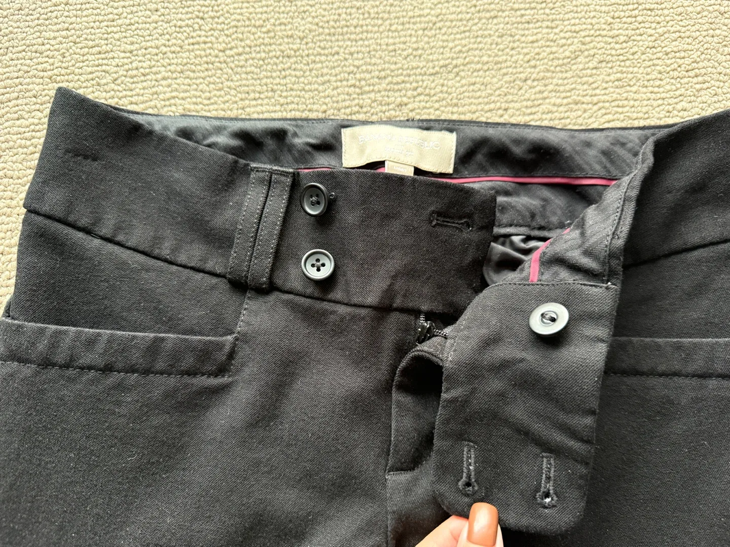 Banana Republic Martin Fit Black Pants - Size 0 image indicator(4)