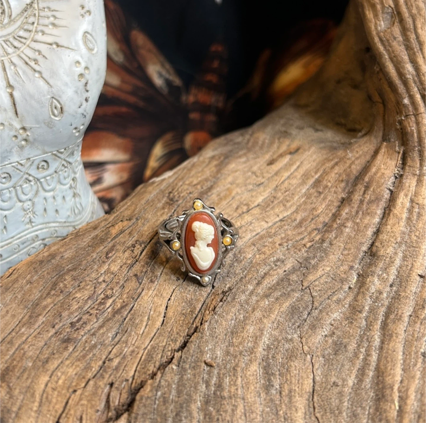 RARE 1970’s Avon Cameo Ring - Adjustable