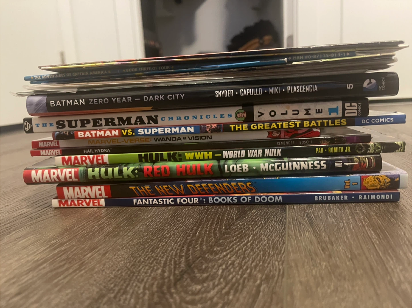 Mixed Lot of Comic Books - Marvel & DC