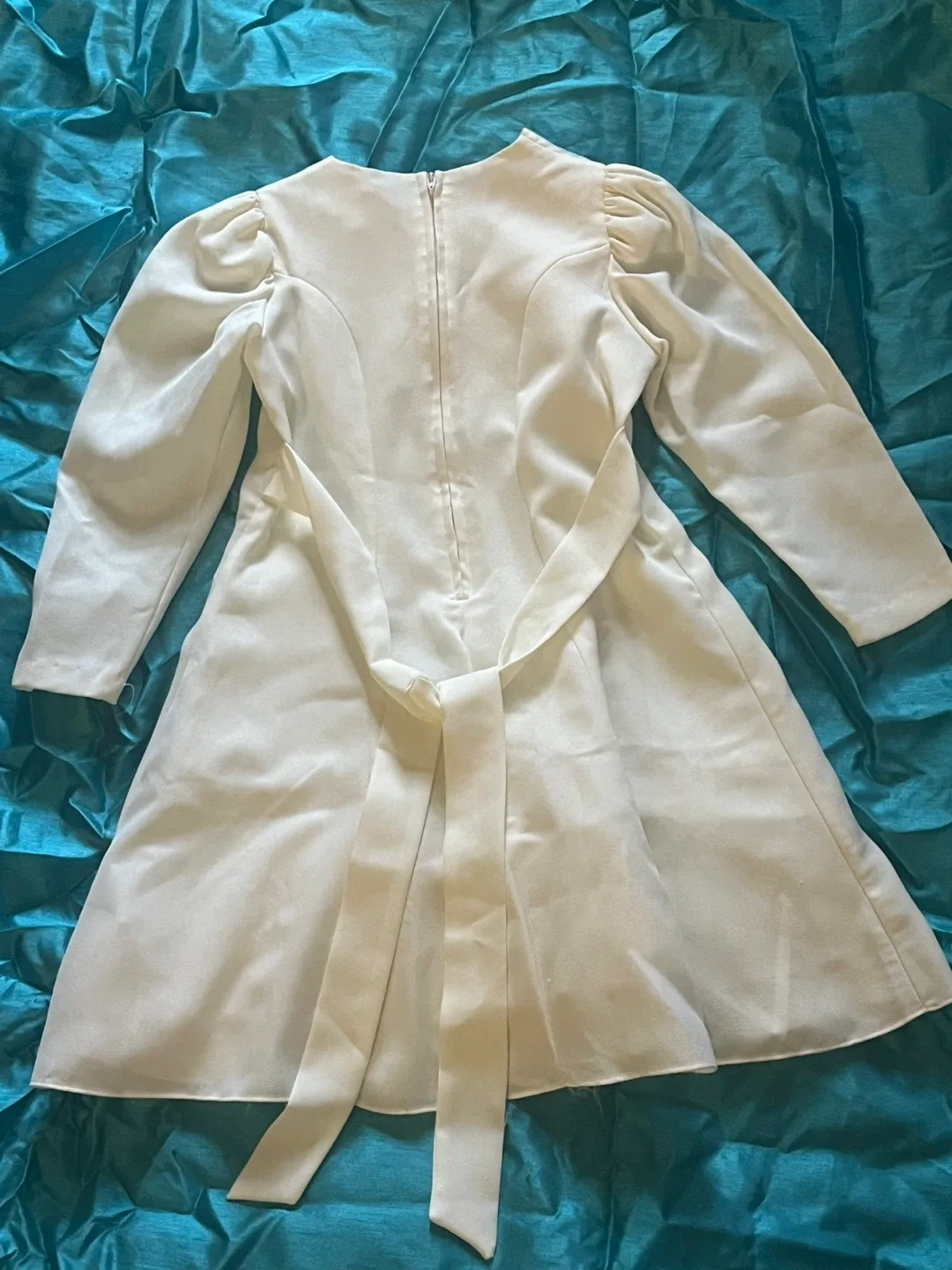 Vintage White Dress image indicator(2)