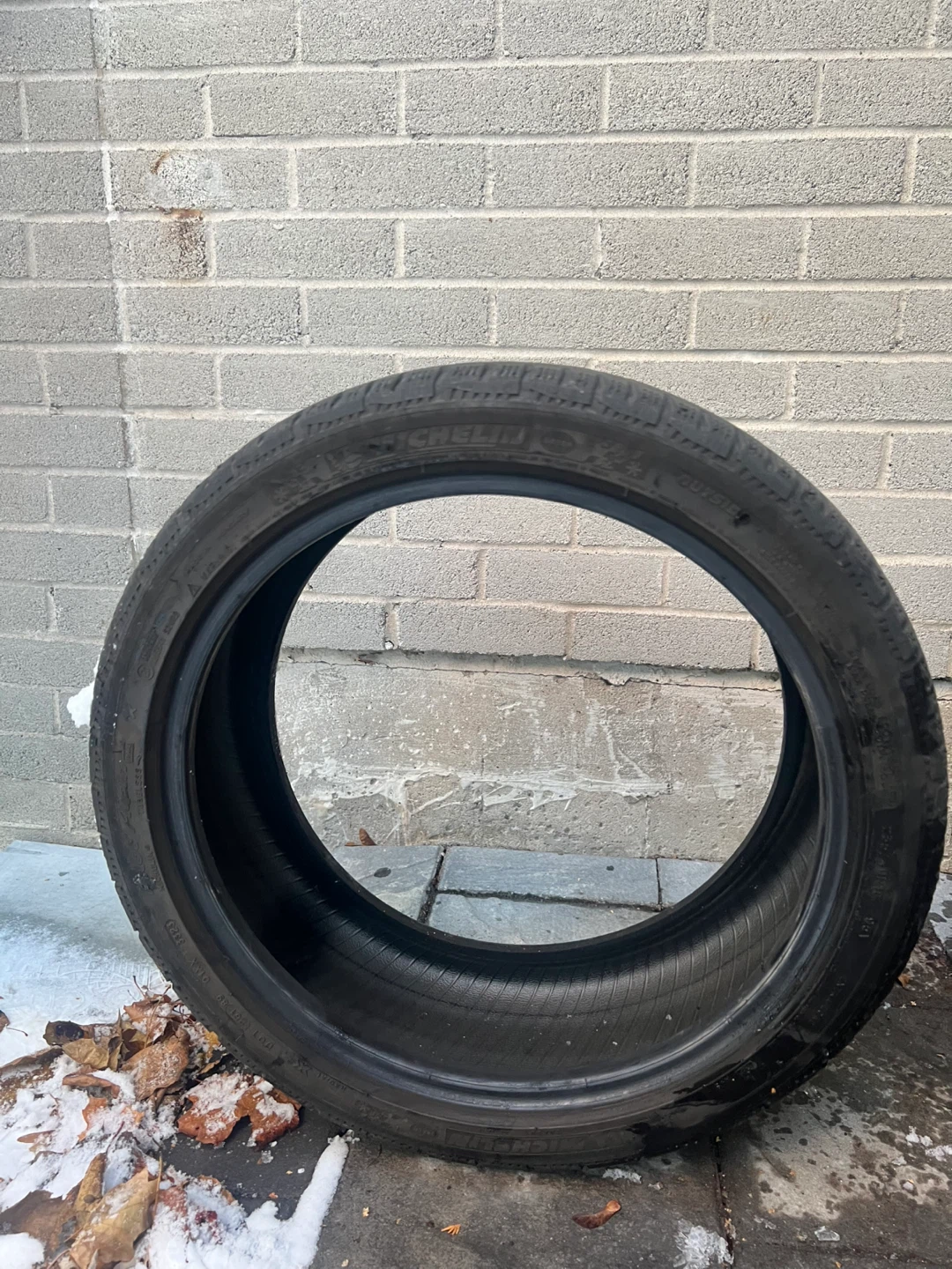 Michelin Pilot 4 235/40R18 Winter Tires - photo 3