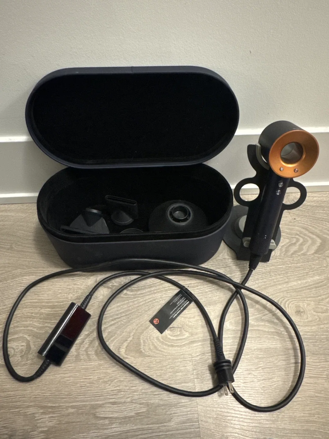 Dyson Supersonic Hair Dryer with Attachments & Case