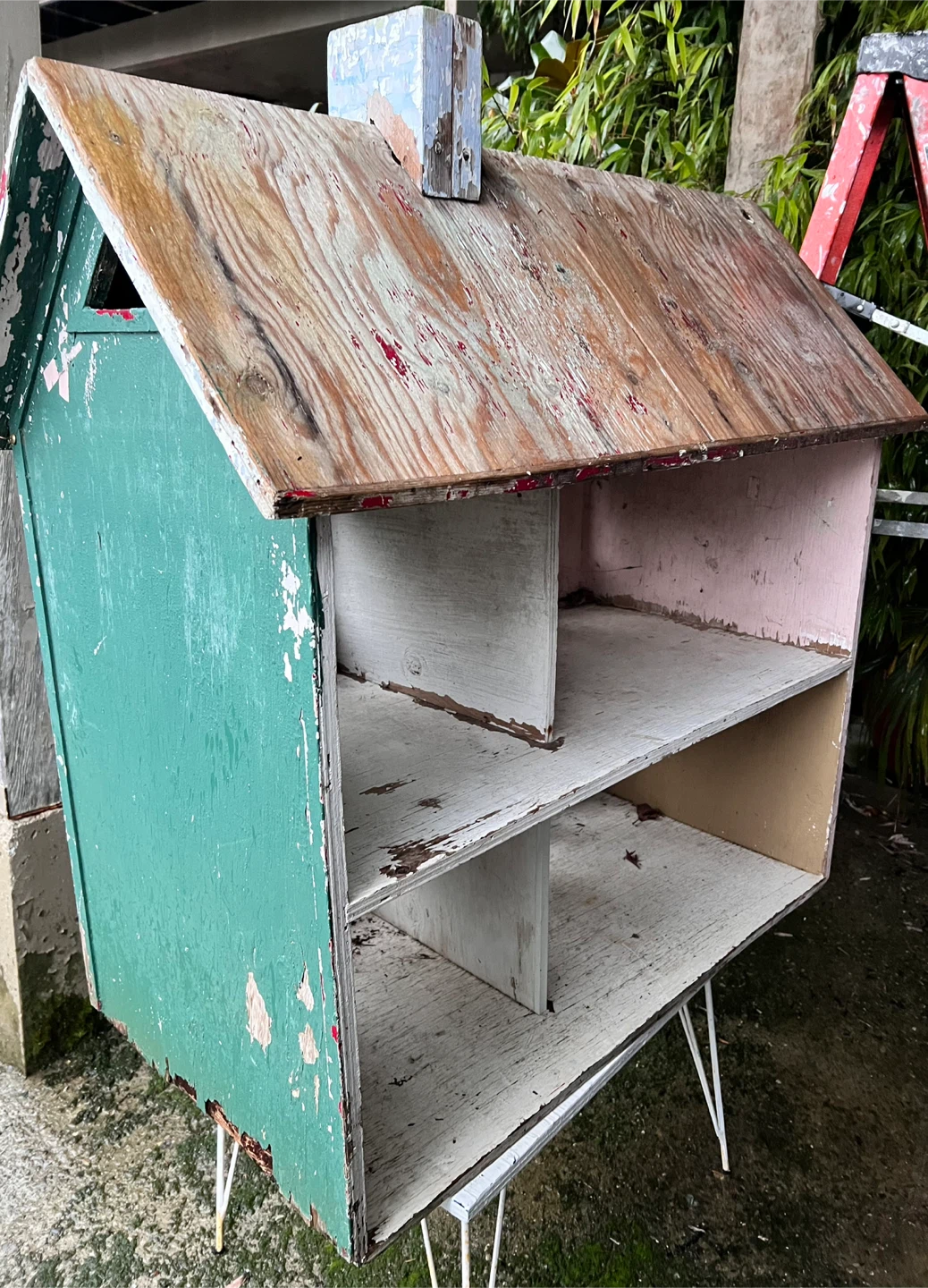 Antique Wooden Doll House - photo 2