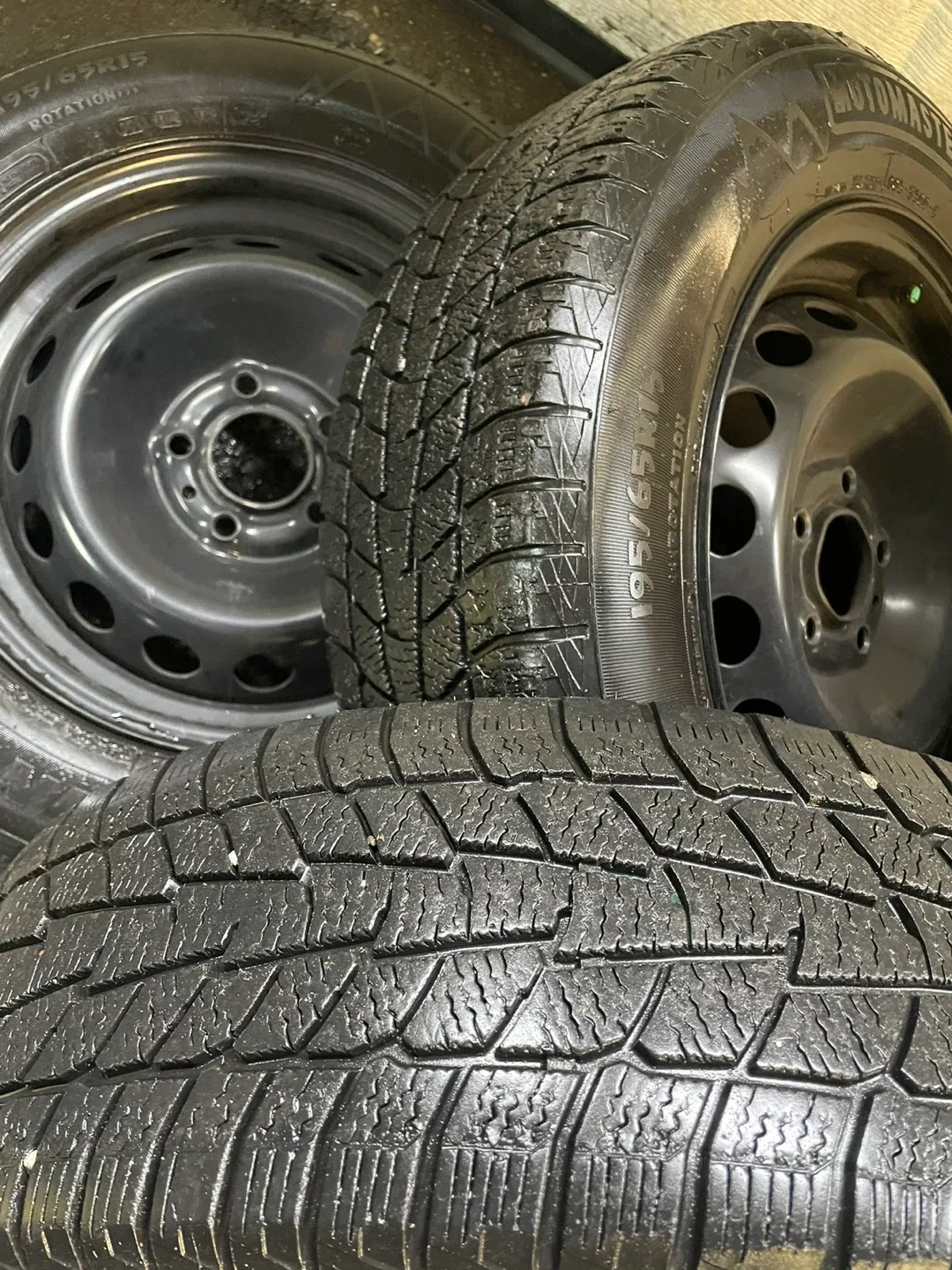 Motomaster winter edge tires image indicator(3)