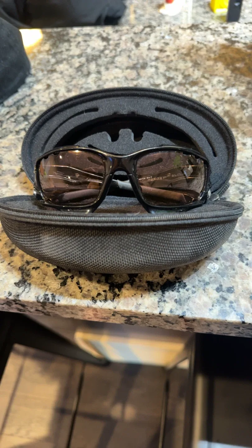 Oakley safety glasses with Case