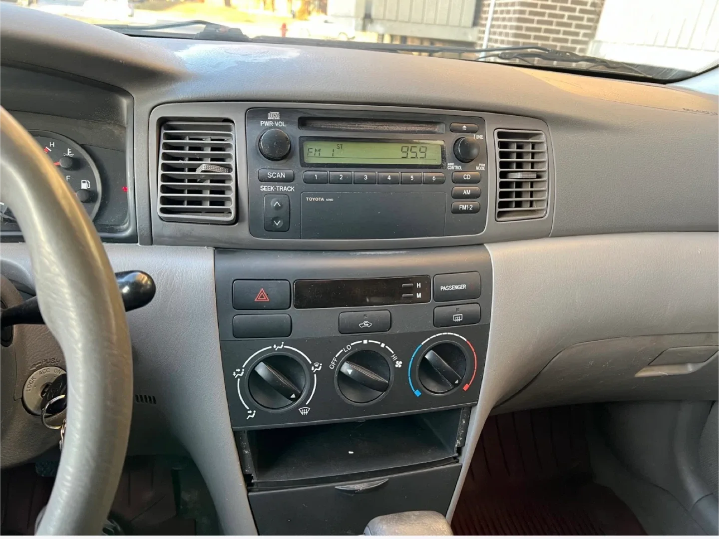 Toyota Corolla CE image indicator(6)