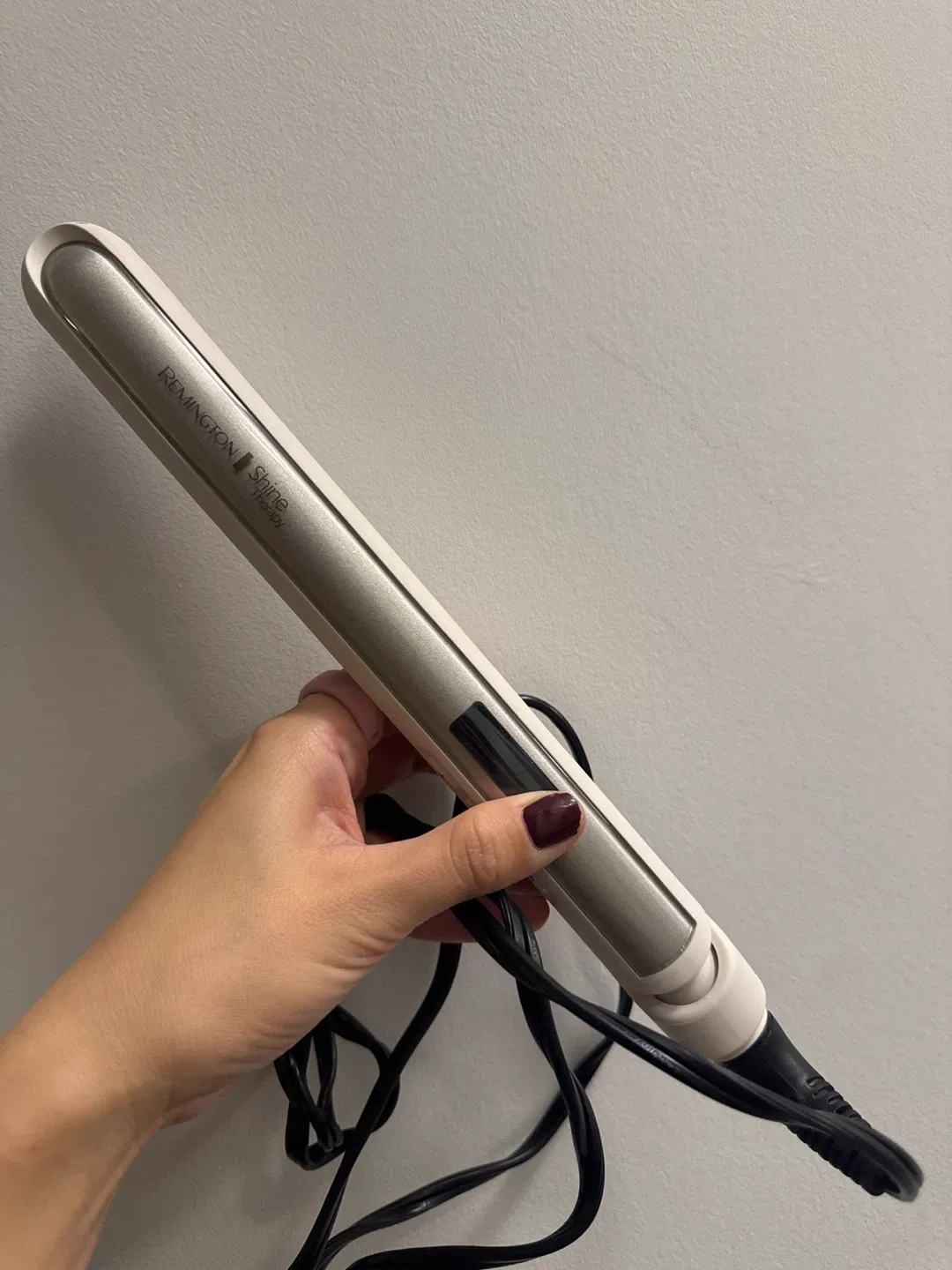 Remington Shine Therapy Hair Straightener