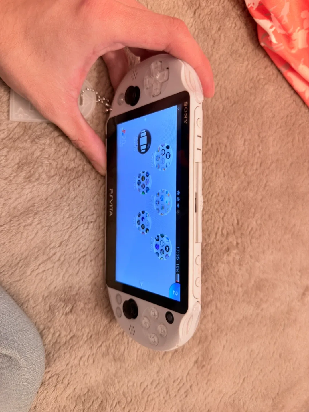 Sony PS Vita - White Handheld Console image indicator(8)