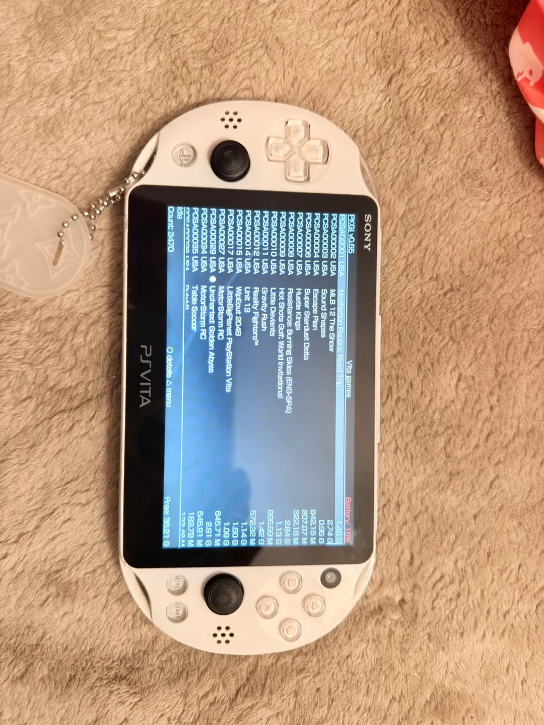 Sony PS Vita - White Handheld Console image indicator(7)
