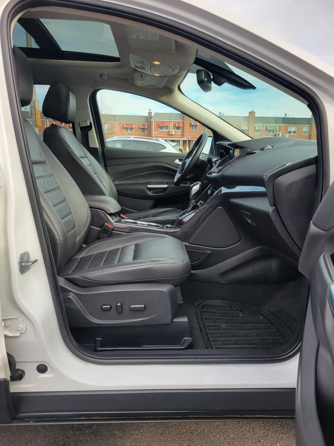 2016 Ford escape titanium 4D SUV  4 WD image indicator(4)