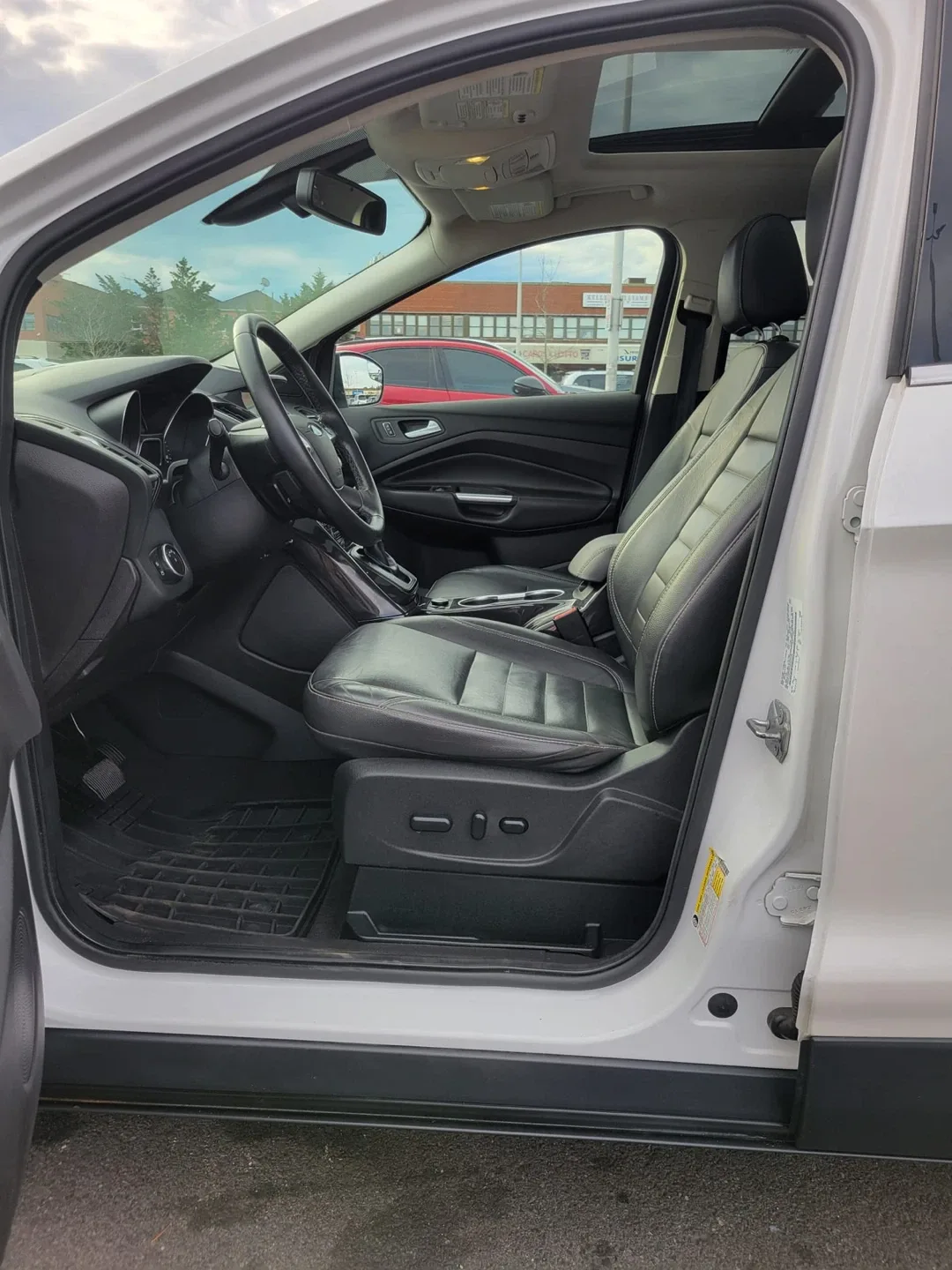 2016 Ford escape titanium 4D SUV  4 WD image indicator(5)