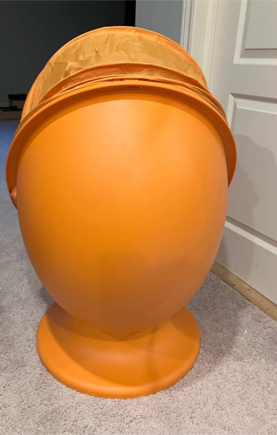 IKEA Orange Egg Chair image indicator(3)