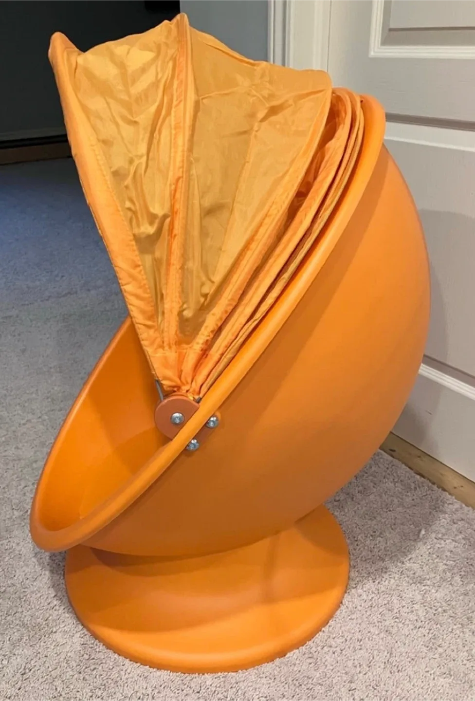 IKEA Orange Egg Chair image indicator(2)
