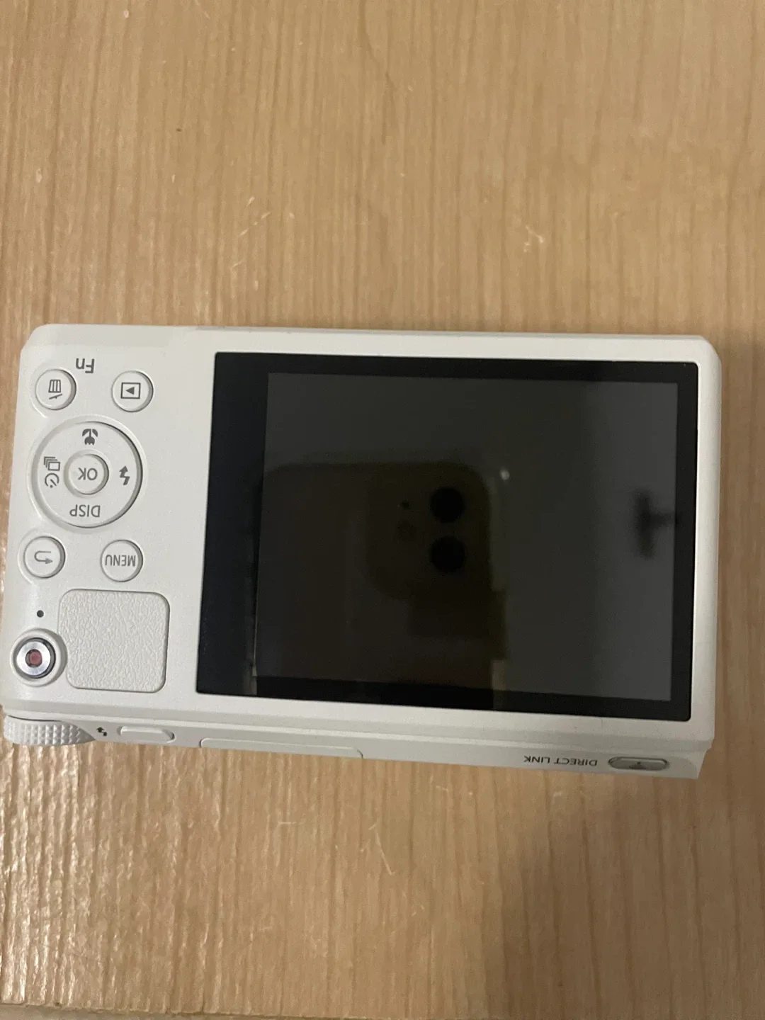 White Samsung Digital Camera image indicator(3)