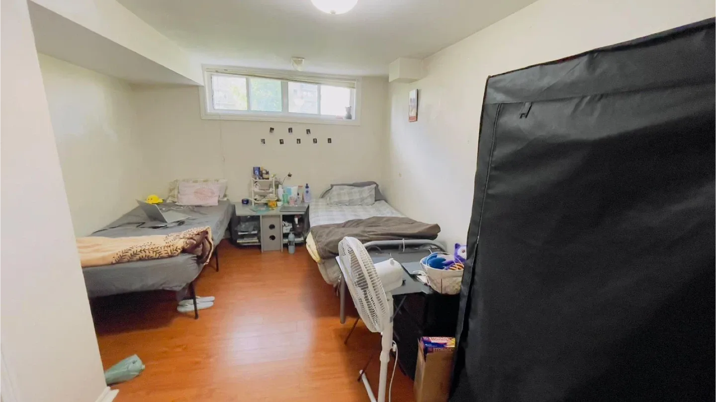 Basement for rent in etobicoke image indicator(3)