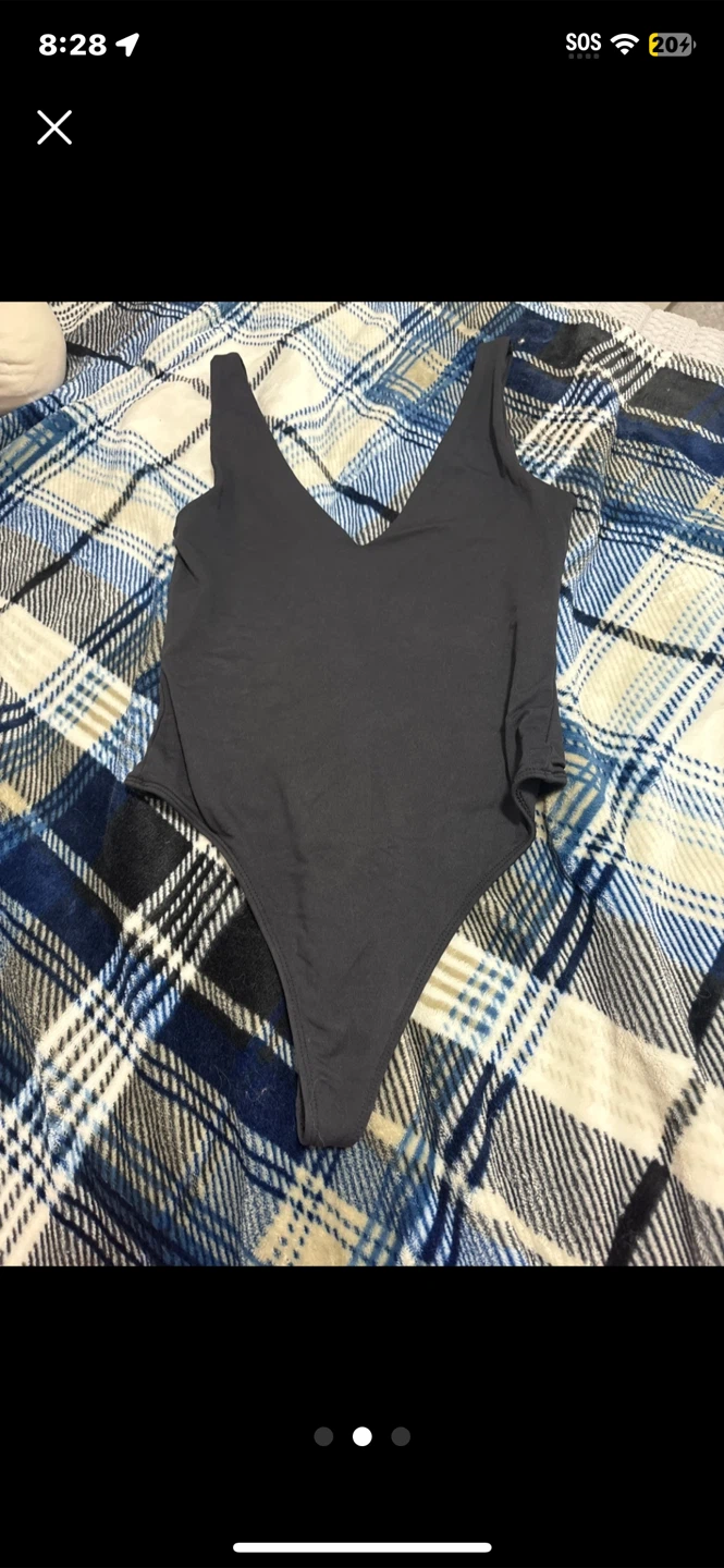 Babaton Bodysuit - Size S - photo 3