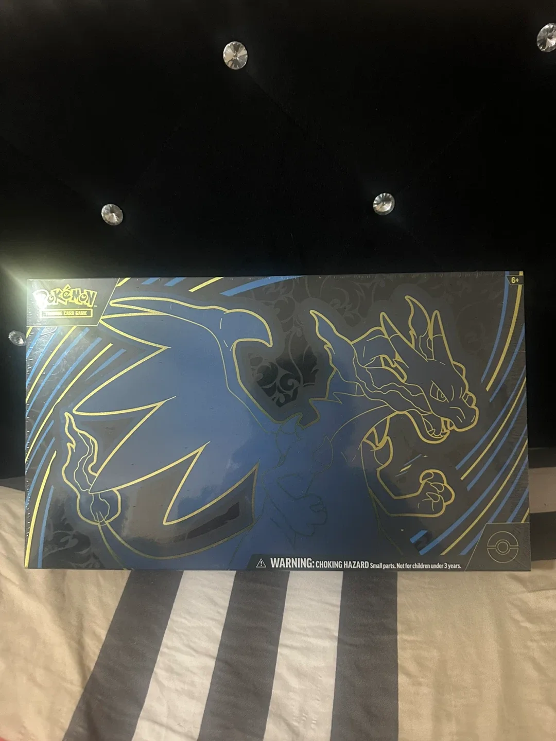 Pokémon TCG Mega Charizard EX Ultra Premium Collection