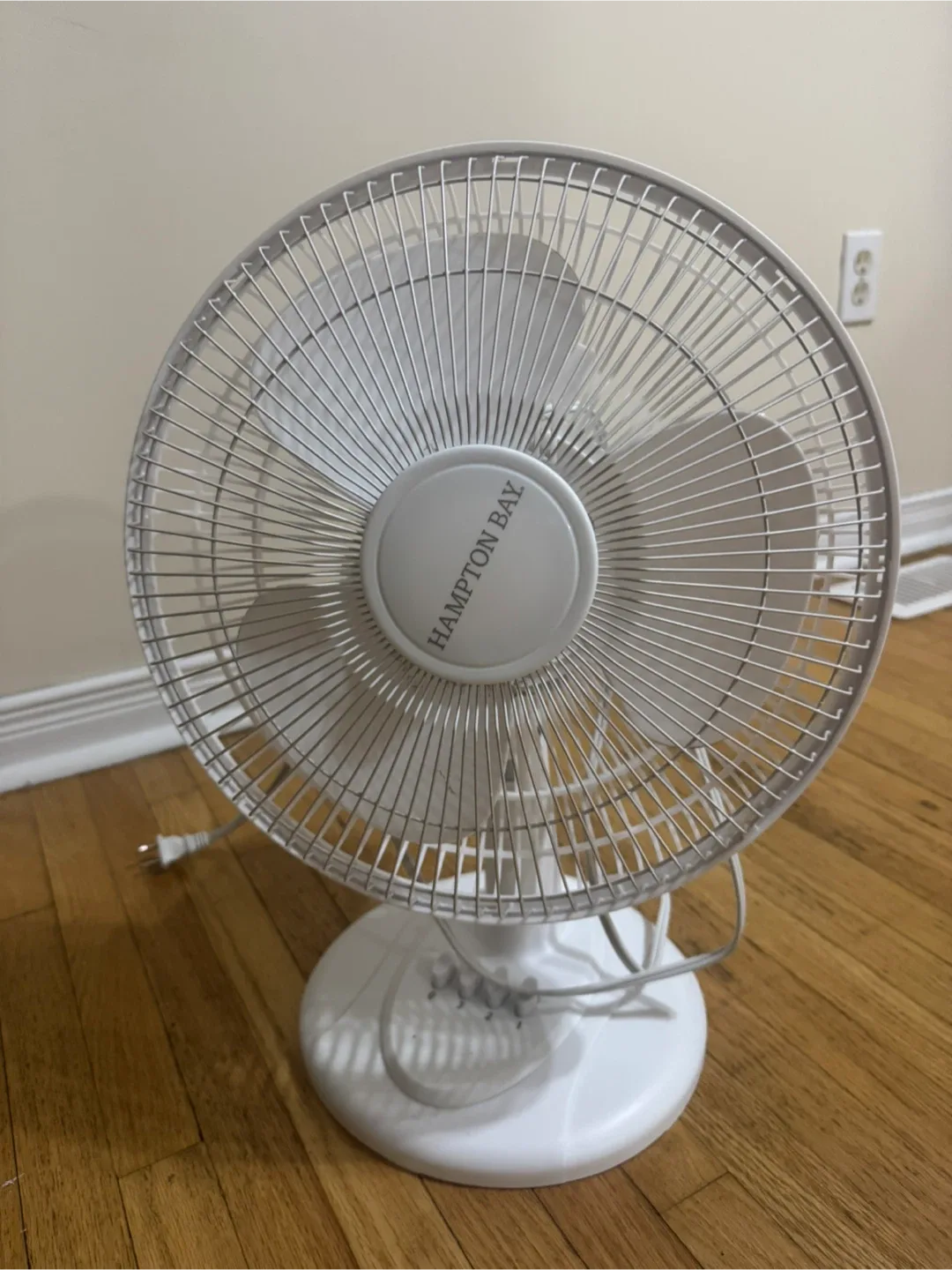 Hampton Bay White Table Fan