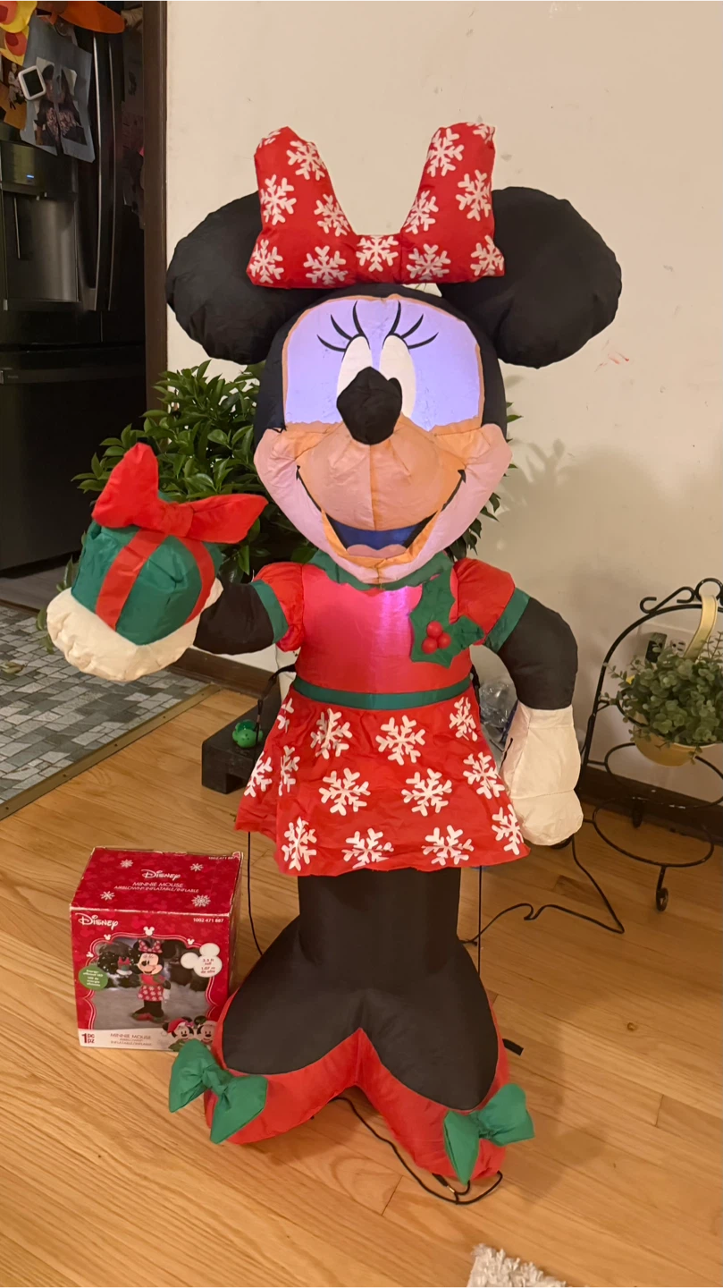 Disney 3.5 ft Minnie Mouse Christmas Inflatable light up