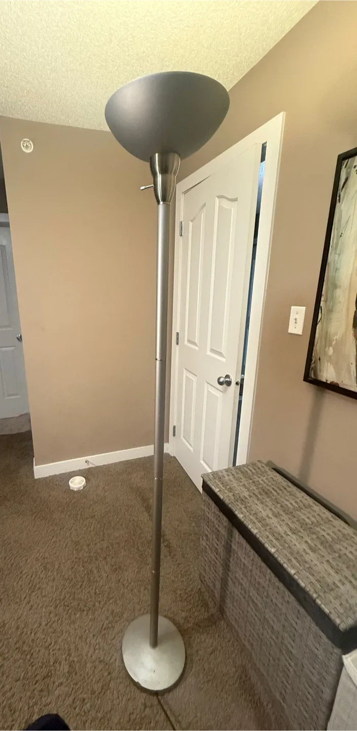 Silver Torchiere Floor Lamp image indicator(2)