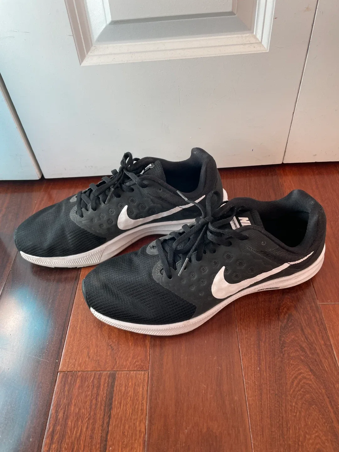 Nike Women’s Downshifter 9 Black Running Shoes US 9.5 #Cleanout