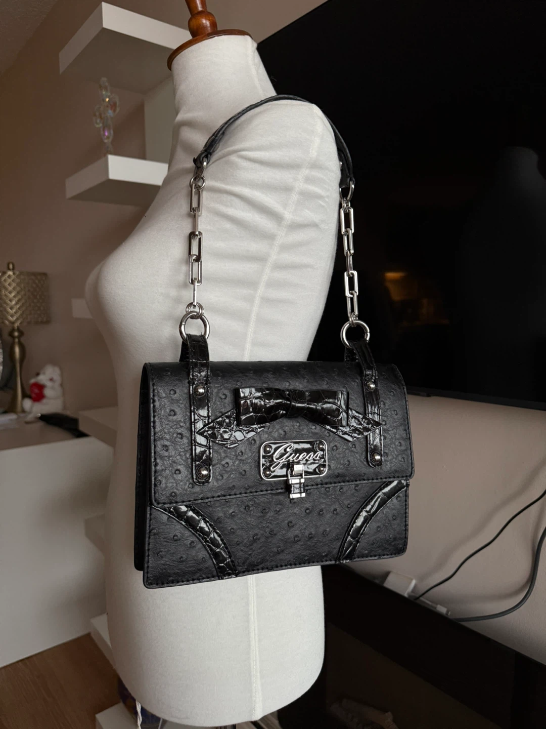 Guess Black vintage Chain Bag - photo 2