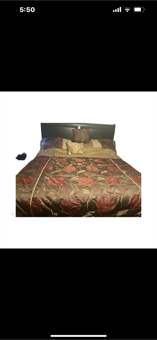 NEW 12 Piece Queen Bedding Ensemble - photo 3