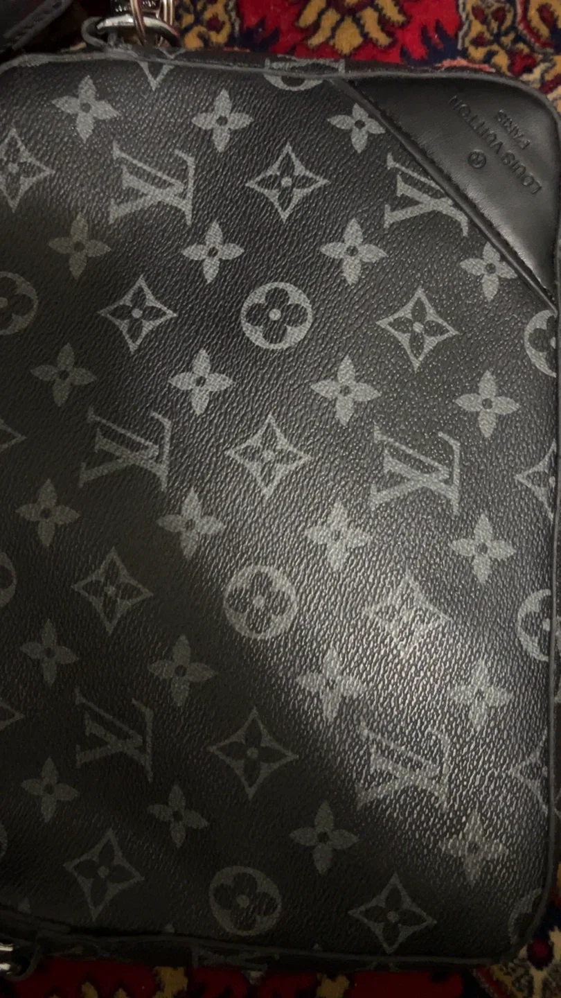 Louis Vuitton Black Monogram side bag image indicator(6)