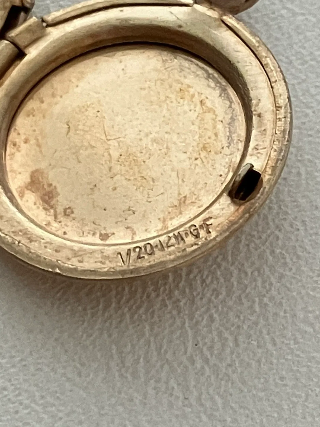 Vintage 1/20 - 12 k Gold Fill Floral Locket Necklace & 18" Chain image indicator(6)