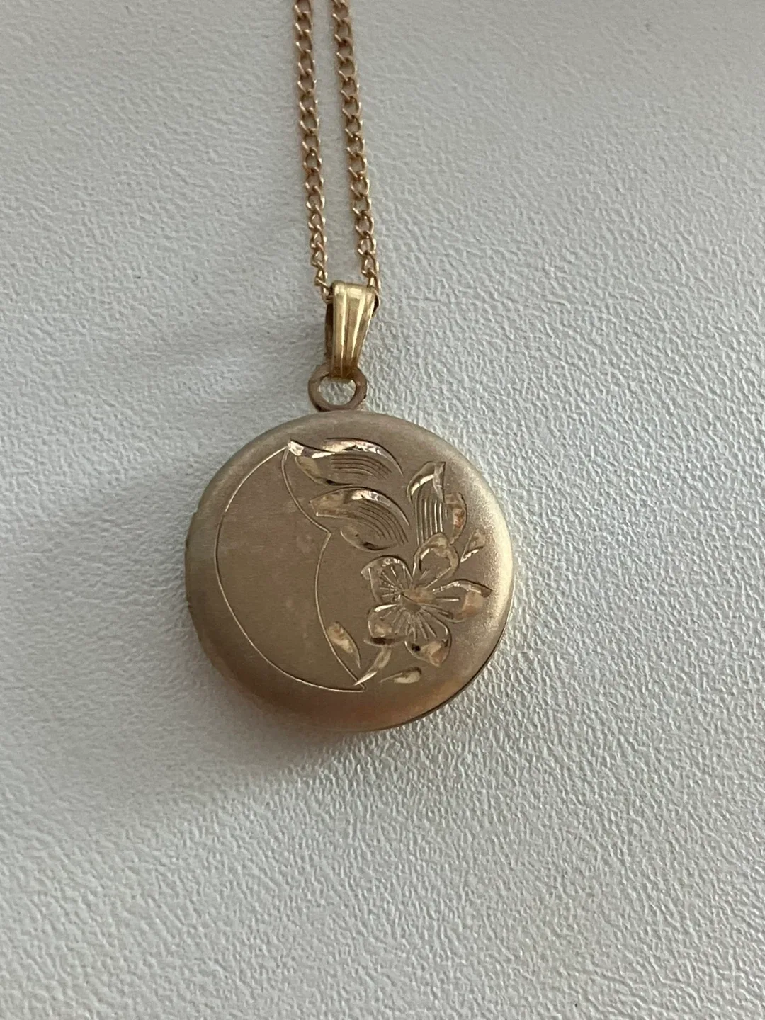 Vintage 1/20 - 12 k Gold Fill Floral Locket Necklace & 18" Chain